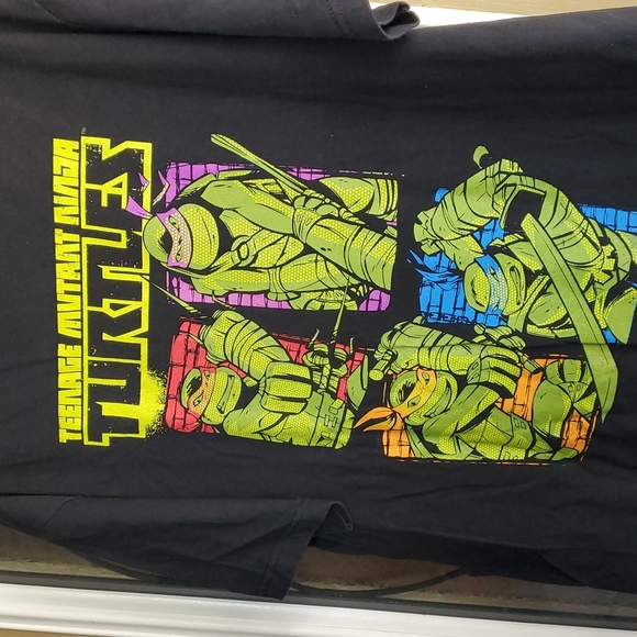 TMNT black shirt 🛍3 For $15🛍 - Picture 4 of 8